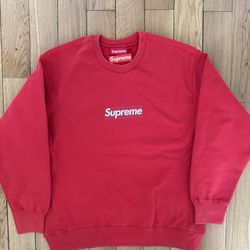 Red supreme crewneck pull over size Small