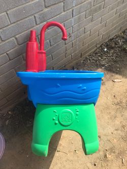 Step 2 toddler sink