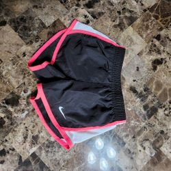 Nike Girls Shorts Sz 2-5 Years