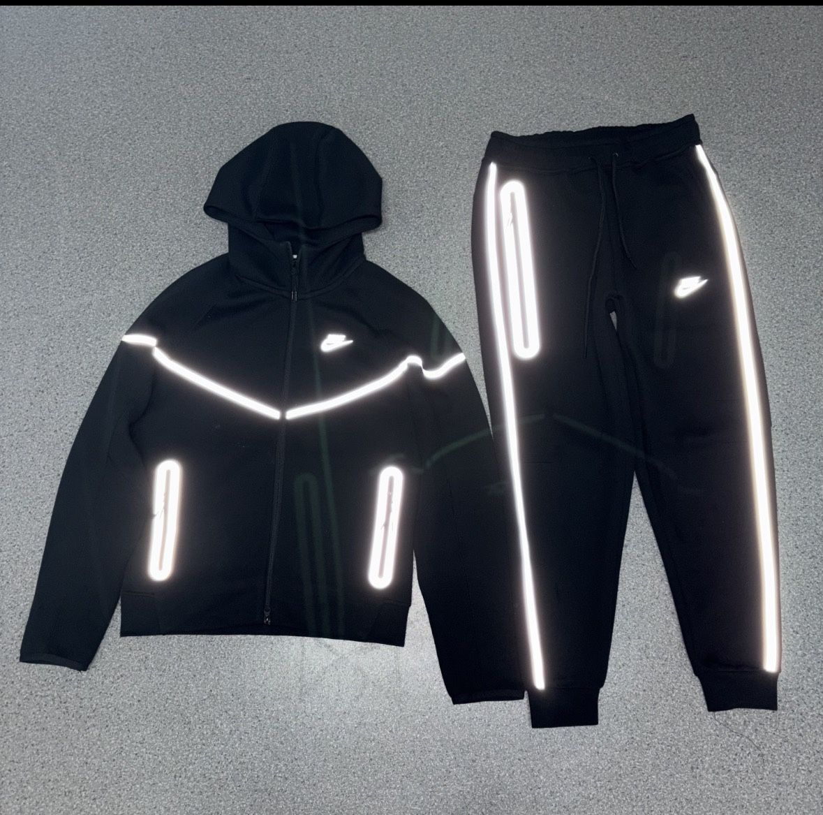 Nike Tech Set