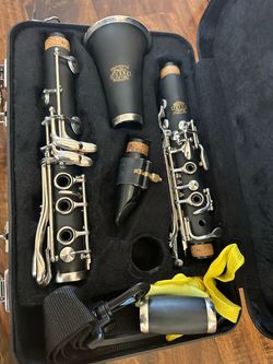 Lyrique Noblissima Clarinet with Case