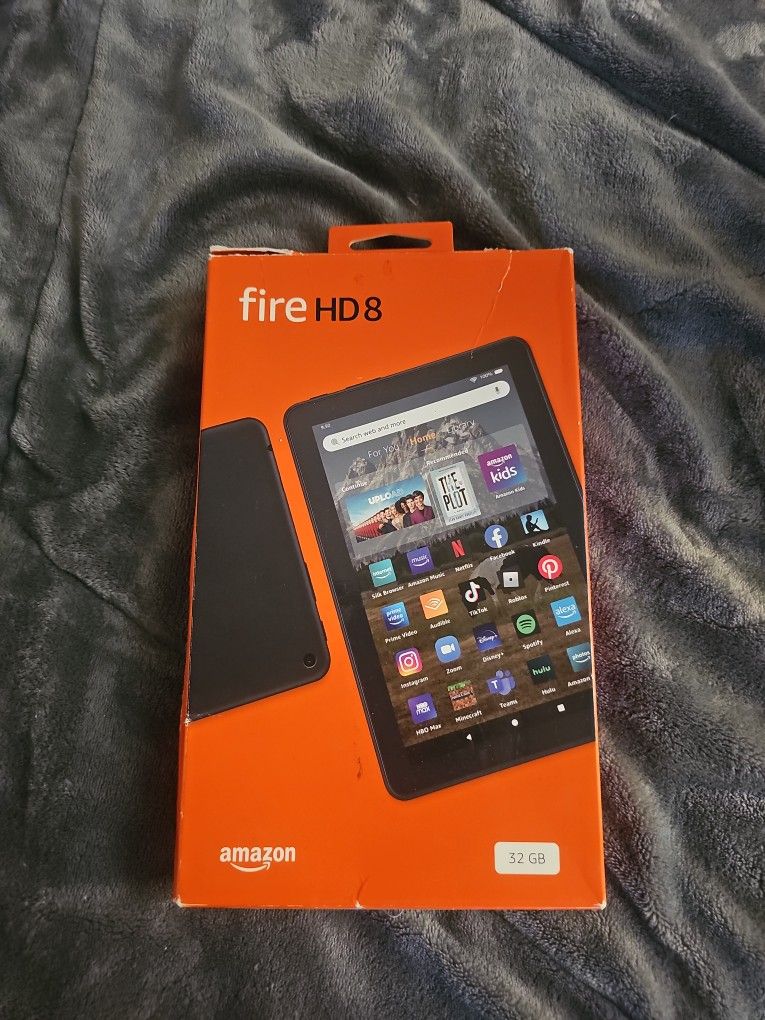 Amazon Fire Tablet HD8. NEVER BEEN USED .
