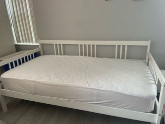 Day bed