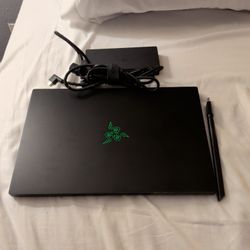 Razer Blade 15 Base Gaming Laptop 2020: Intel Core i7-10750H 6-Core, NVIDIA GeForce RTX 2070 Max-Q, 15.6" 4K OLED, 16GB RAM, 512GB SSD, CNC Aluminum, 