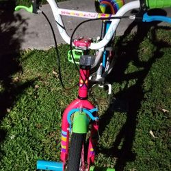 MixEd matched Girls Bmx Bike