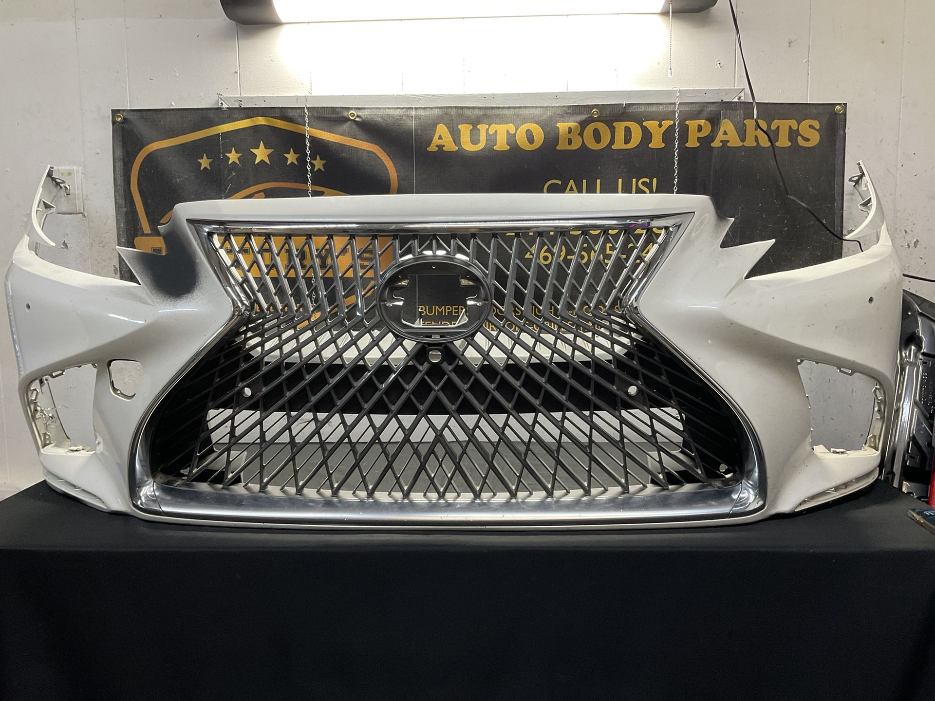 LEXUS LS500 FRONT BUMPER 2018-2020 WITH GRILLE OEM