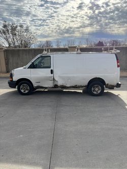 2004 Chevy Express 3500