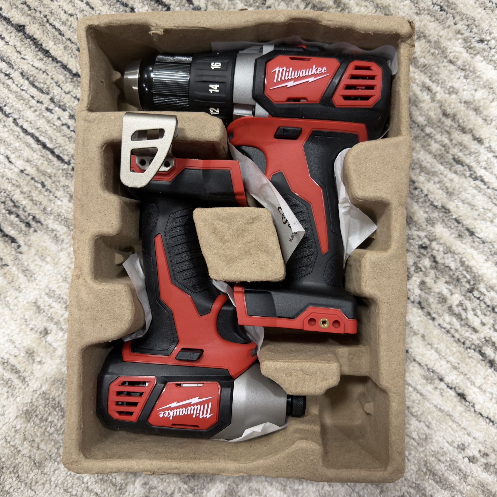 Milwaukee M18 Drill Set