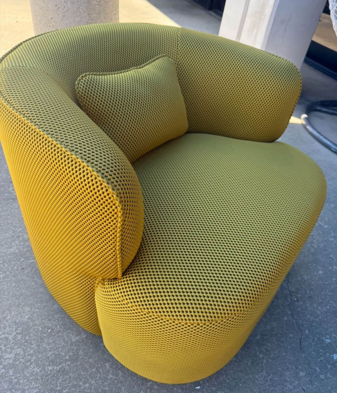 Set Of 2 — 360° Swivel Vacuum Compressed Single Sofa
