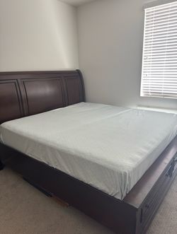 Ashley king size bead with headboard