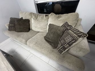 Queen Sleeper Sofa / Pull-Out Couch – $600