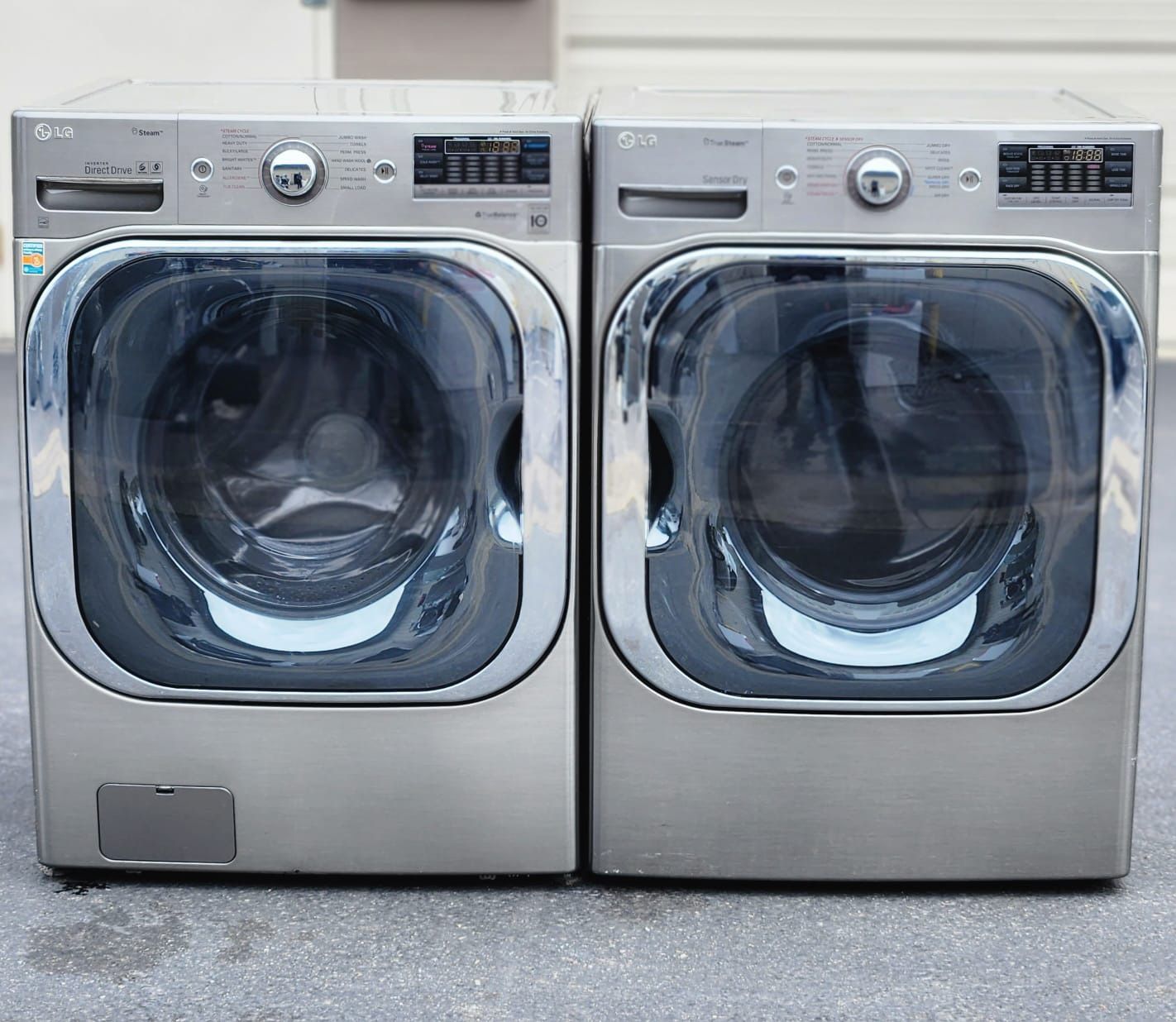 LG XL CAPACITY FRONT LOAD WASHER AND DRYER. WORKS PERFECT. 30 DAYS WARRANTY.