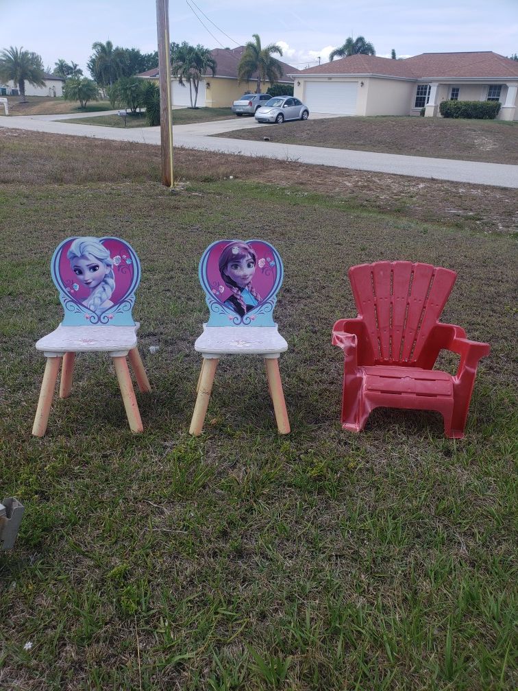Kids chairs. 5 bucks for all 3