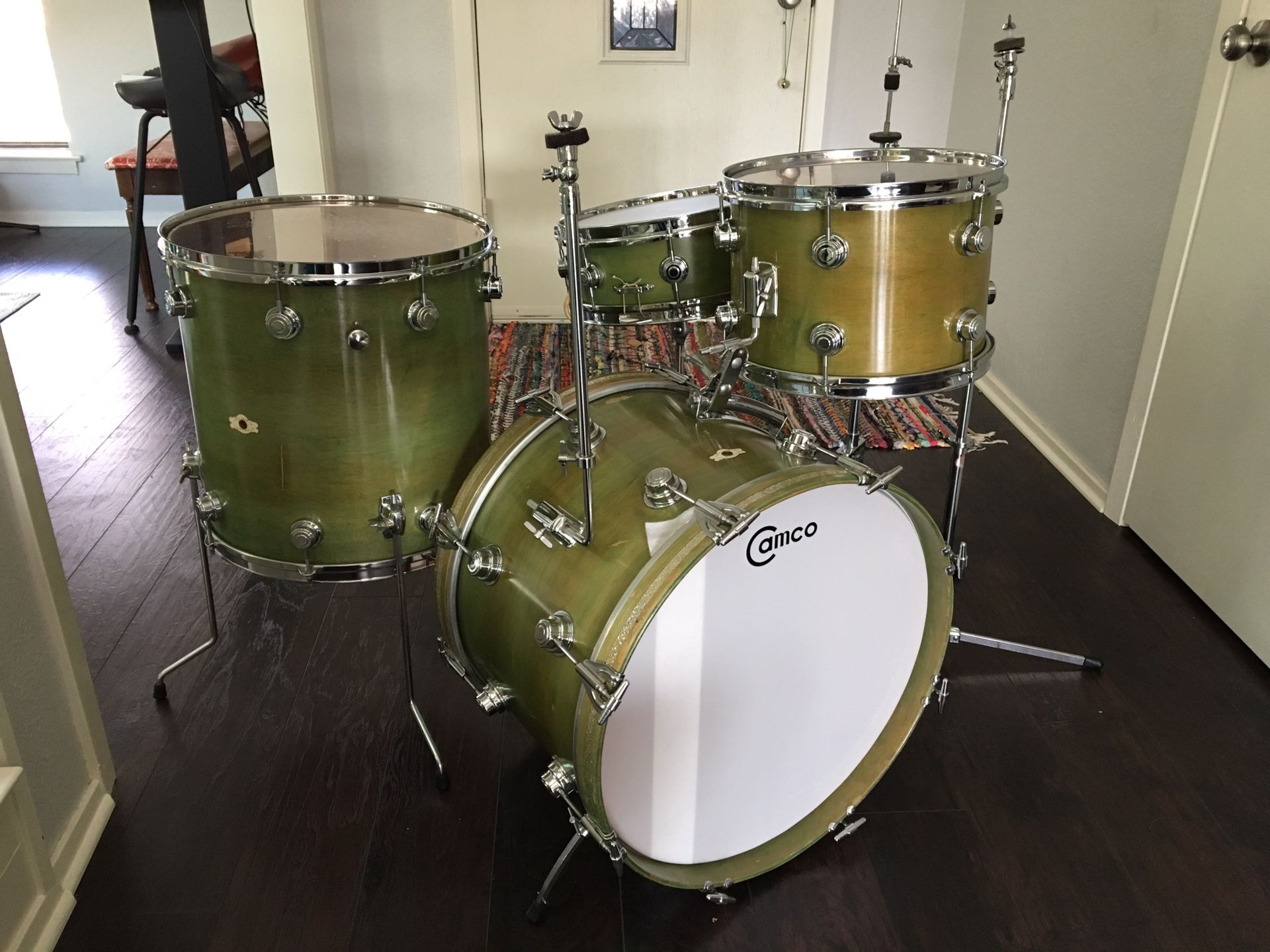 1968 Camco Oaklawn 4pc Moss Green Drum Set w/ Matching Stands