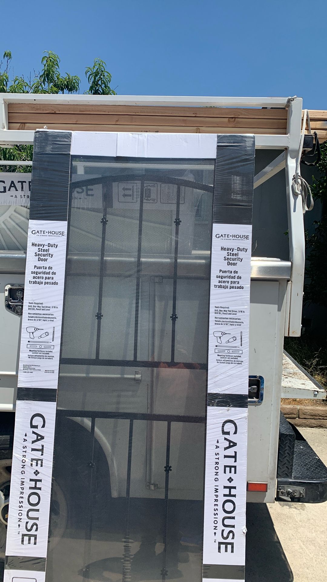 32”x80 SECURITY DOOR BLACK COLOR BRAND NEW. STORE PRICE IS 235 DLLS PLUS TAX