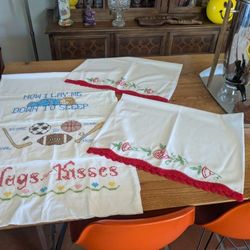 Vintage, Mid Century 50s Hand Embroidered Cotton Pullowcases, Linens , Standard Size