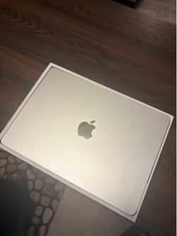 Apple MacBook Air, M3 Starlight 13inch