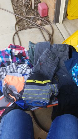 Boys size S clothes 6/7 some 8