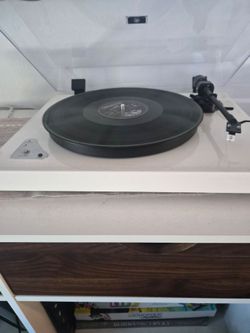 White Turntable/Vinyl Record Player with Bluetooth