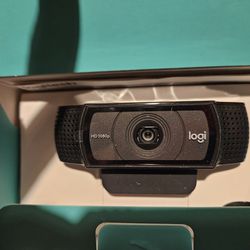 2 New Logitech C920s Pro Webcams