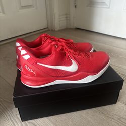 kobe 8 “university red”