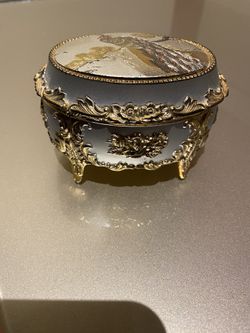 Keepsake Jewelry Box