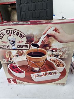 Ice cream Sundae Station