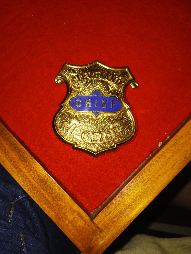 Vintage Obsolete Retired Cleveland Police Chief Gold Tone Badge Stamped Dawson Numbered Very Good Condition Collectible Police Badge