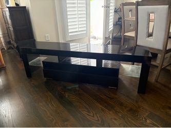Black tv stand