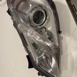 2010-2013 MERCEDES BENZ C207- E350 - E550 DRIVER LEFT SIDE HEADLIGHT OEM