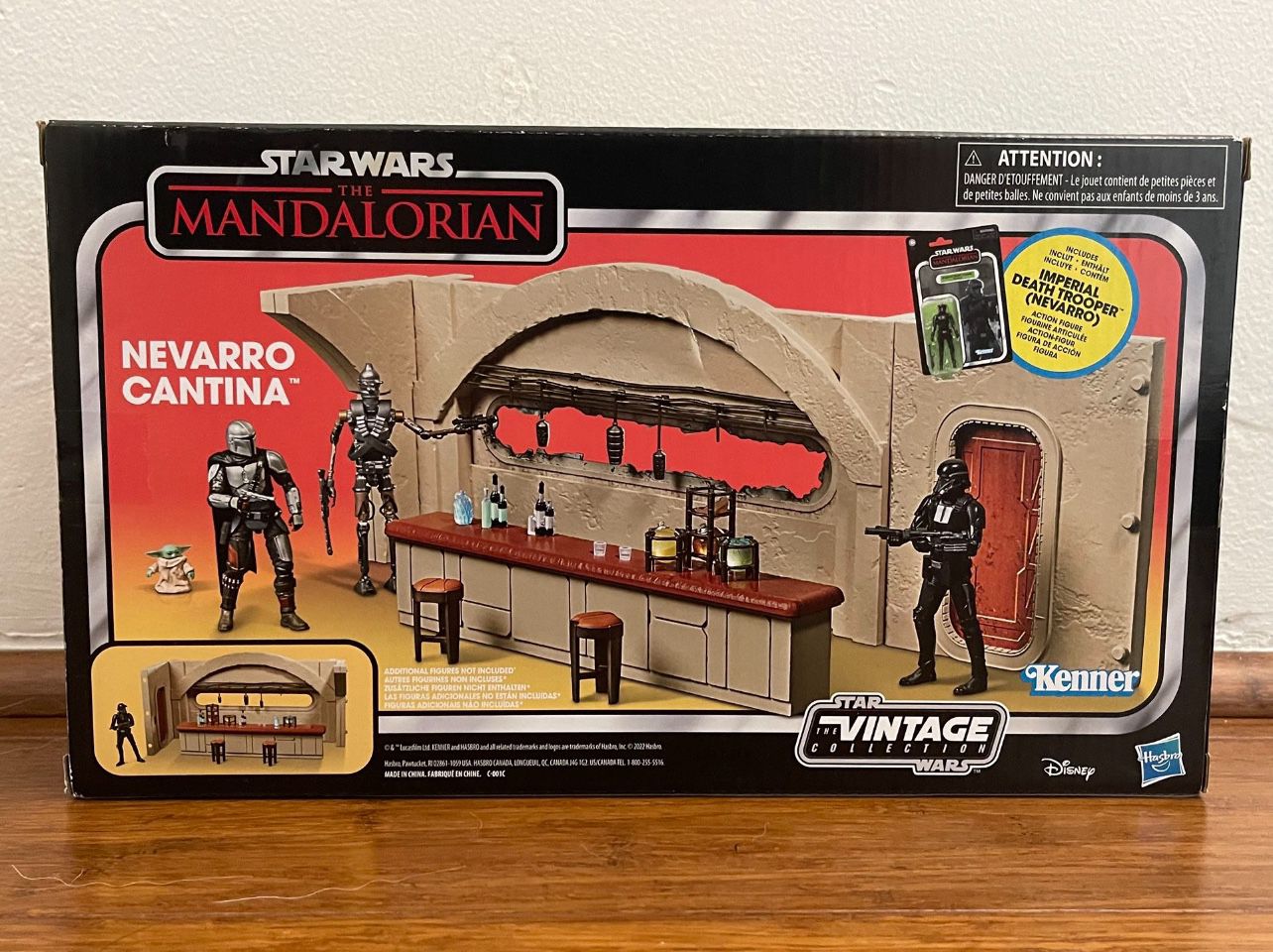 Star Wars TVC The Mandalorian Nevarro Cantina Playset Diorama MISB