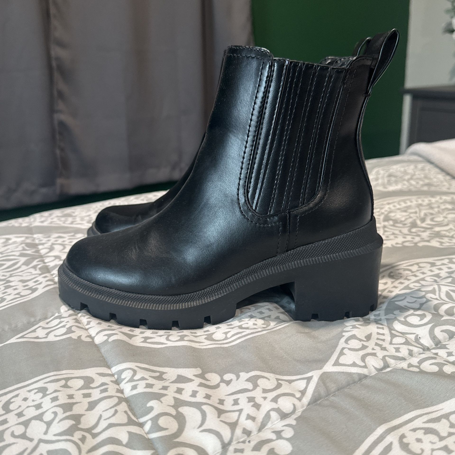 Black Boots