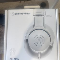 Audio technica ATH-M20x headphones