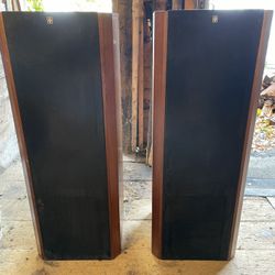 Quadral Phonologue Speakers