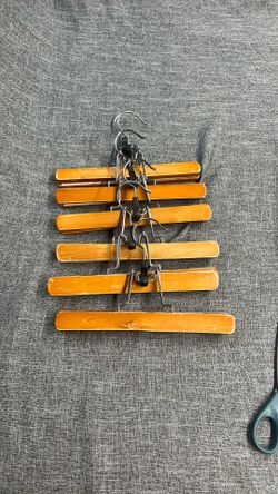 Pant/Skirt Hanger
