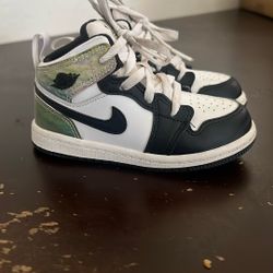 Nike 8C Shoes 