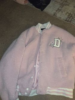 Delusional sweater size med.