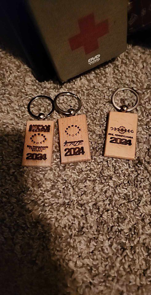 Erie Pa 2024 Eclipse Keychains,  Laser Engraved And Genuine. 7$ A Piece 