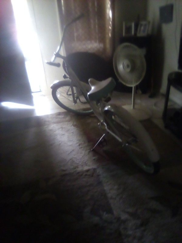 Woman Beach Cruiser