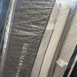 Mattresses-  Twin xL, King,queens Perfect Condition Beds.  Purple, Lull, Helix,dream Cloud Mattress