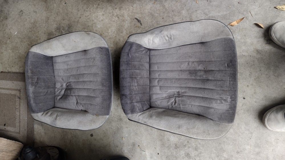 Rear Back Seat Buckets Off 3rd Gen F Body