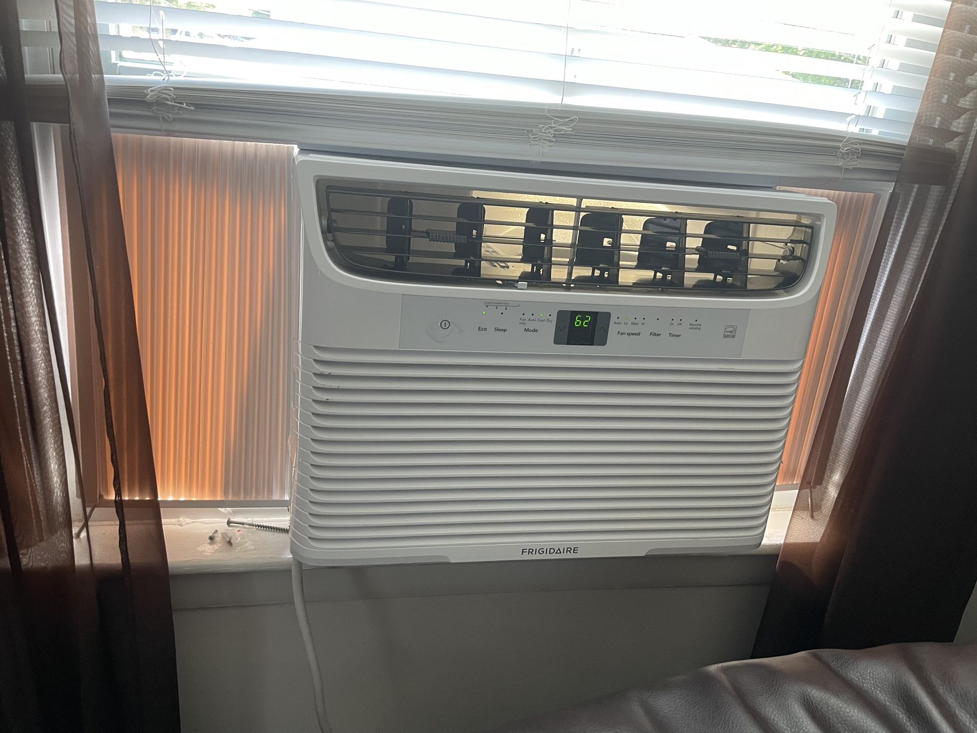 Air Conditioner 550 Sq. Ft 1200 BTU