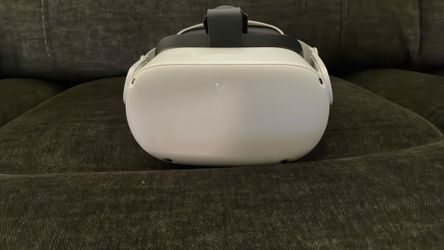 Vr headset also comes with the charger and the case