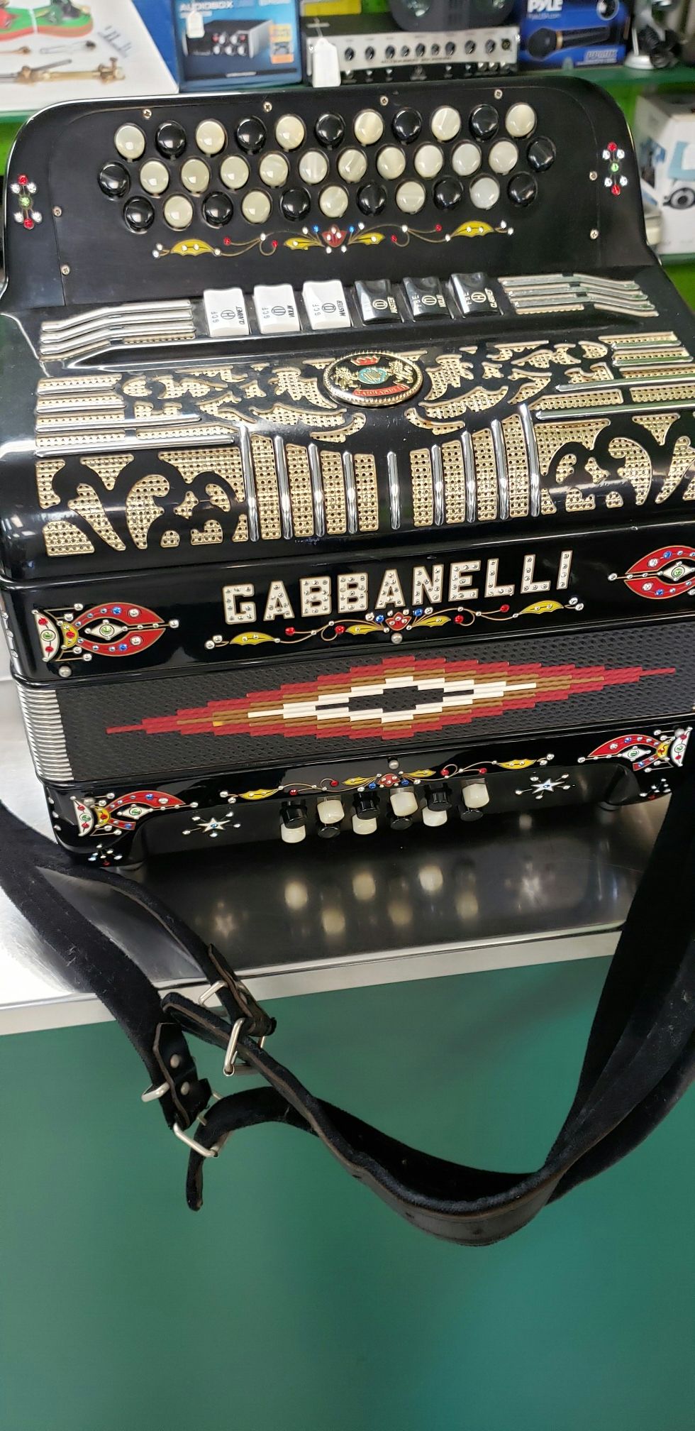 Gabbanelli 6 switch accordion fa sol tone with case