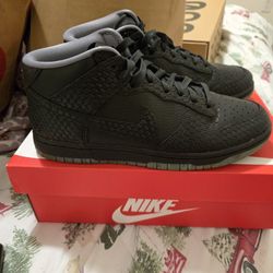 Mens Nike Dunk Mid Halloween Size 8.0