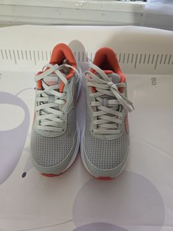 Tennis saucony cohesion( size 7 para mujer?