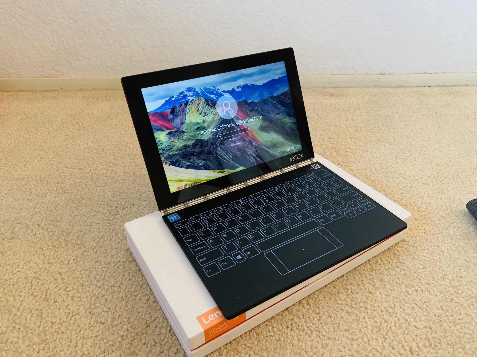 Lenovo Yoga Book Windows