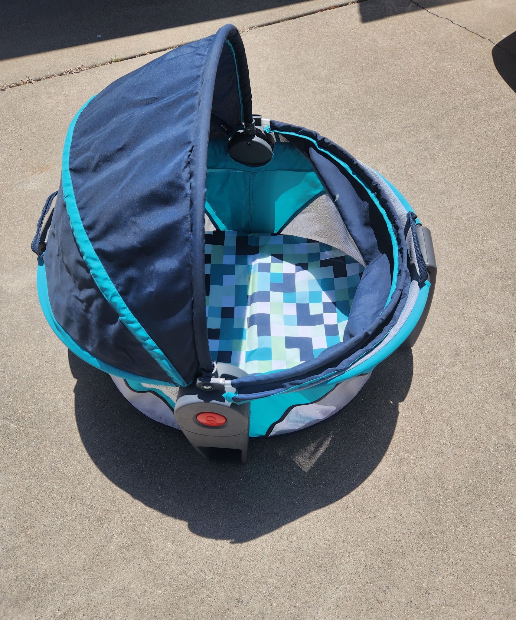 Fisher Price Bassinet On The Go
