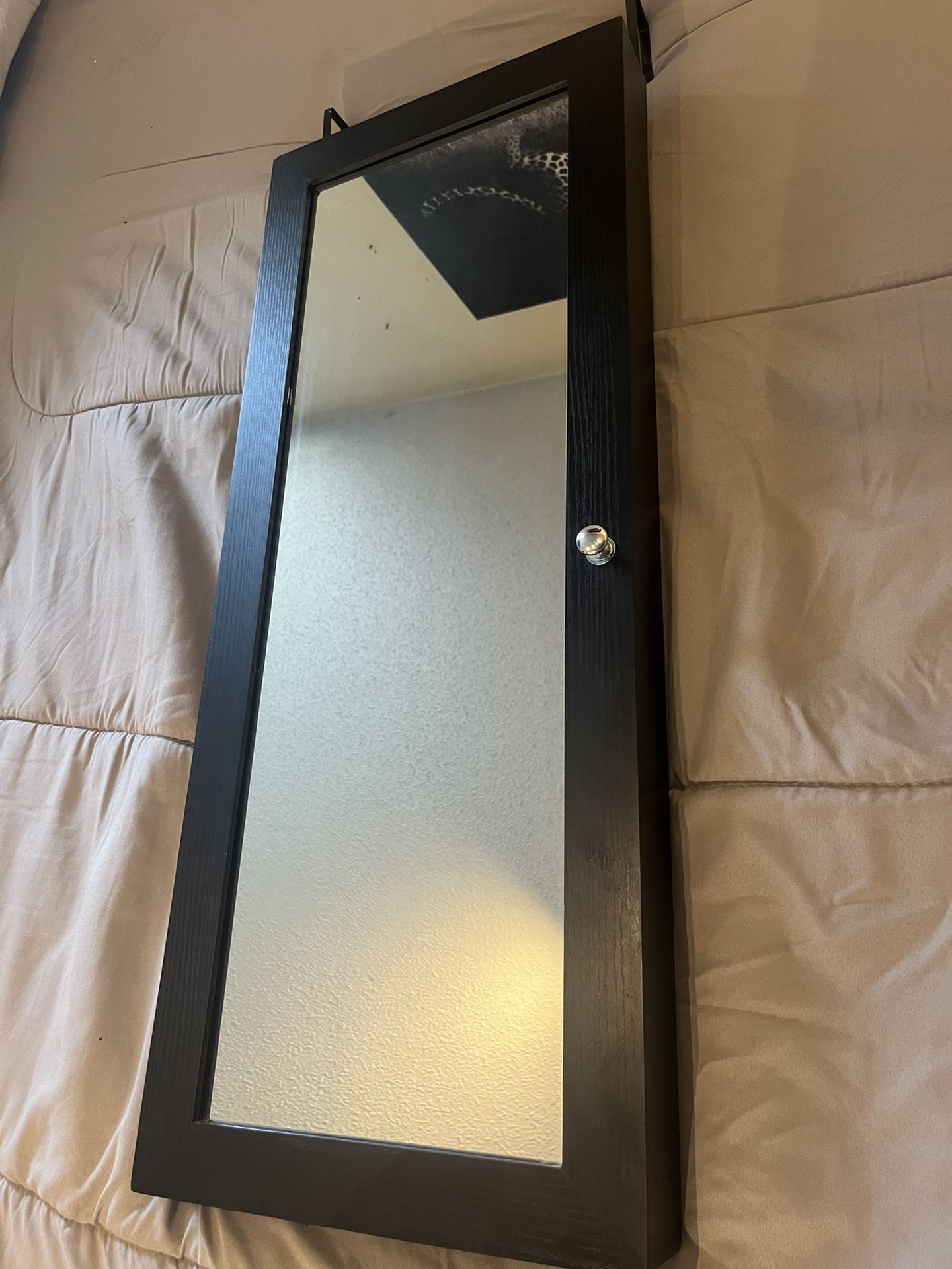 Door Jewelry Vanity