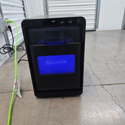 Ice Cube Maker